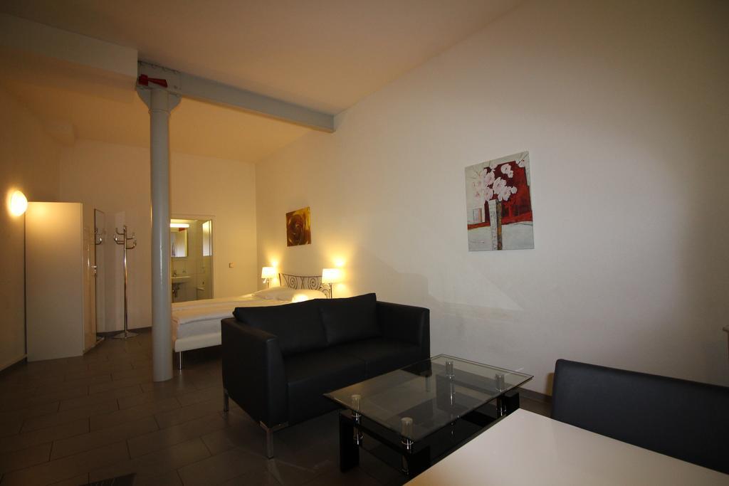 Swiss Star Oerlikon Inn Zürich Buitenkant foto
