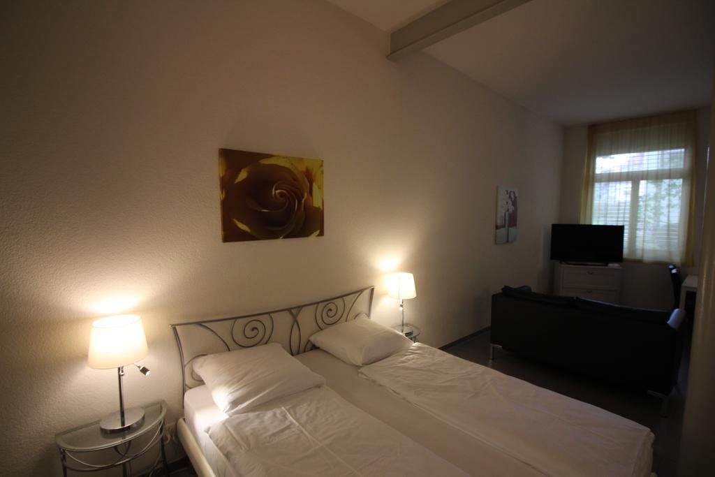 Swiss Star Oerlikon Inn Zürich Buitenkant foto