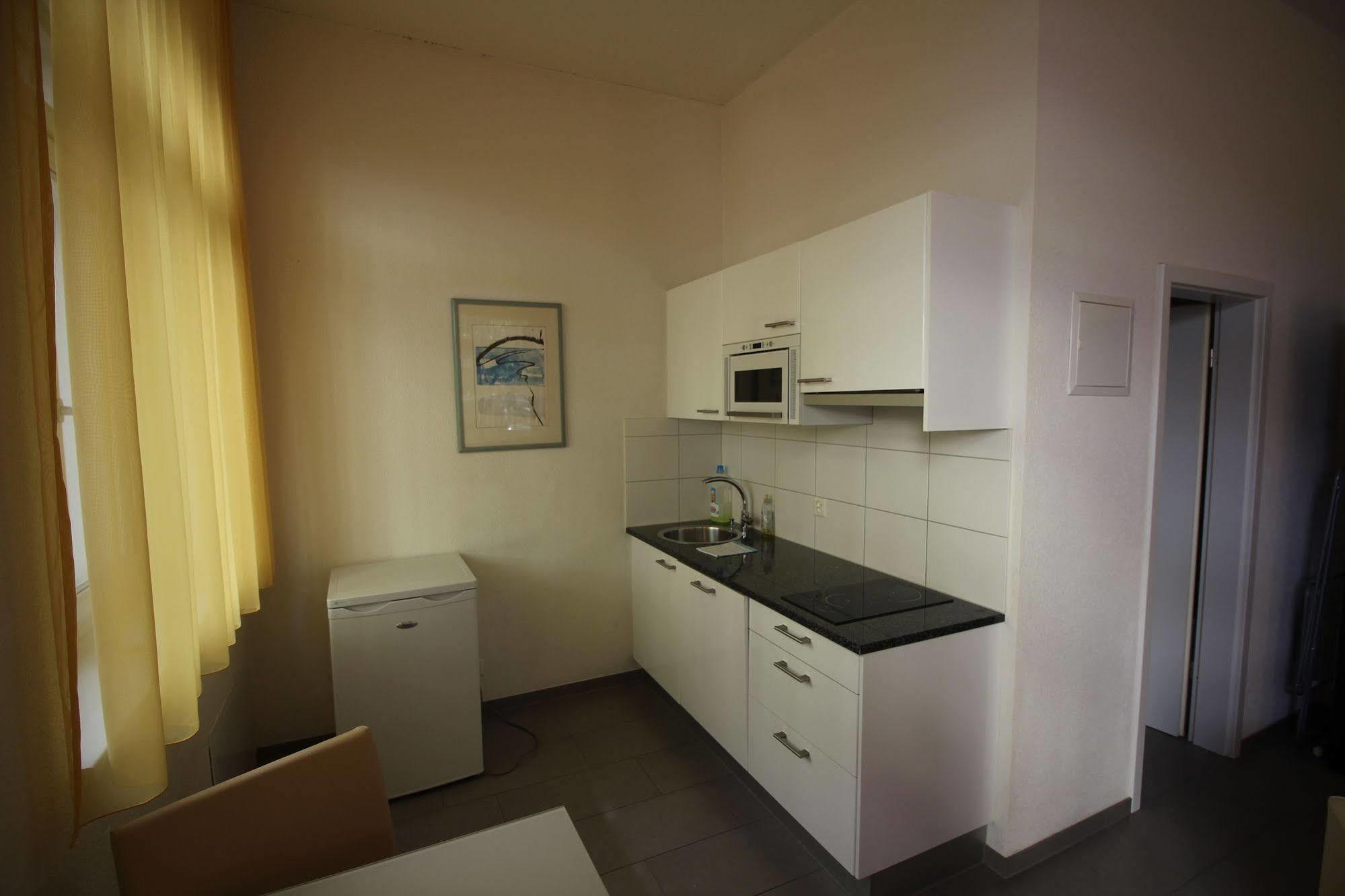 Swiss Star Oerlikon Inn Zürich Buitenkant foto