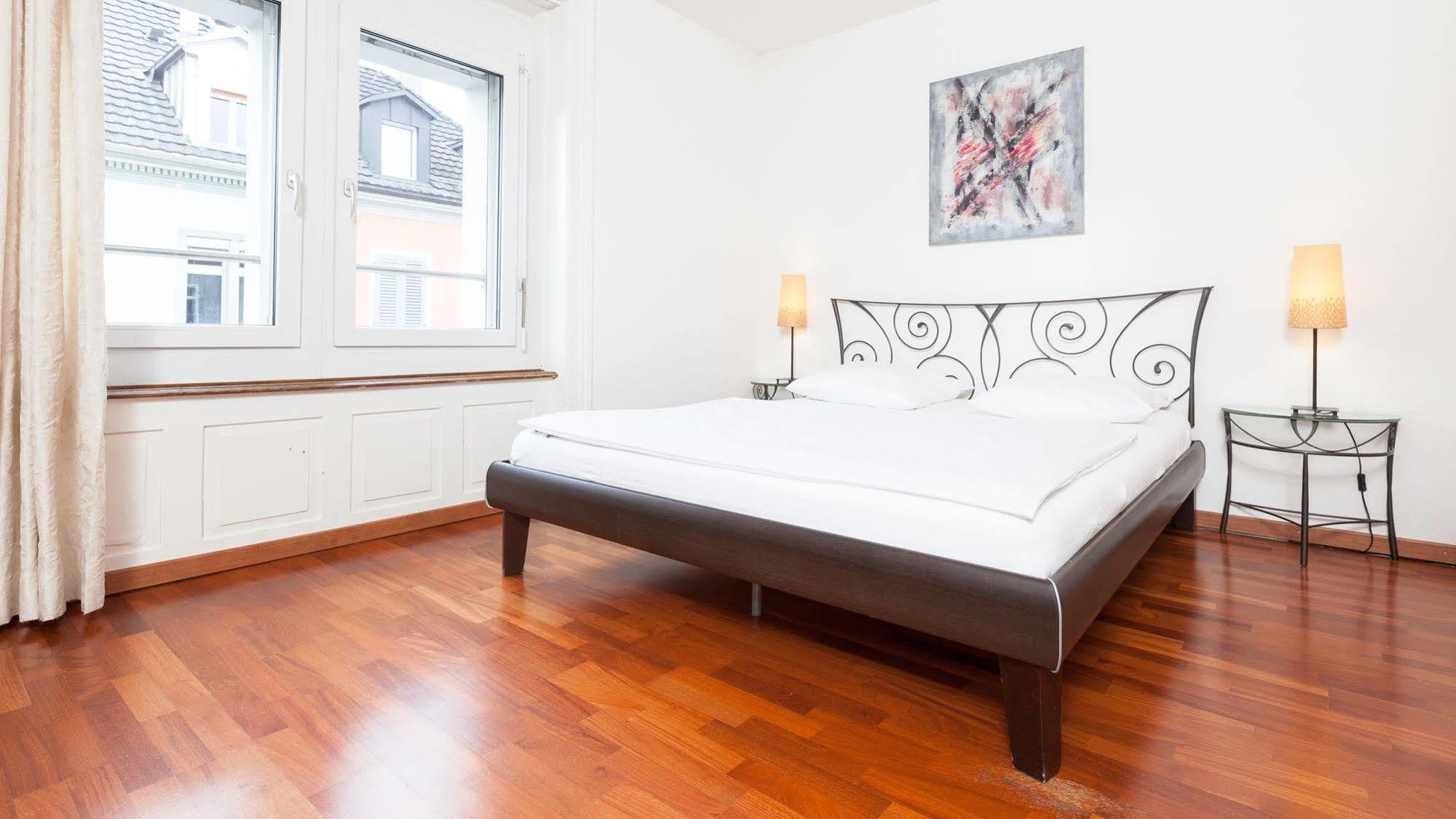 Swiss Star Oerlikon Inn Zürich Buitenkant foto